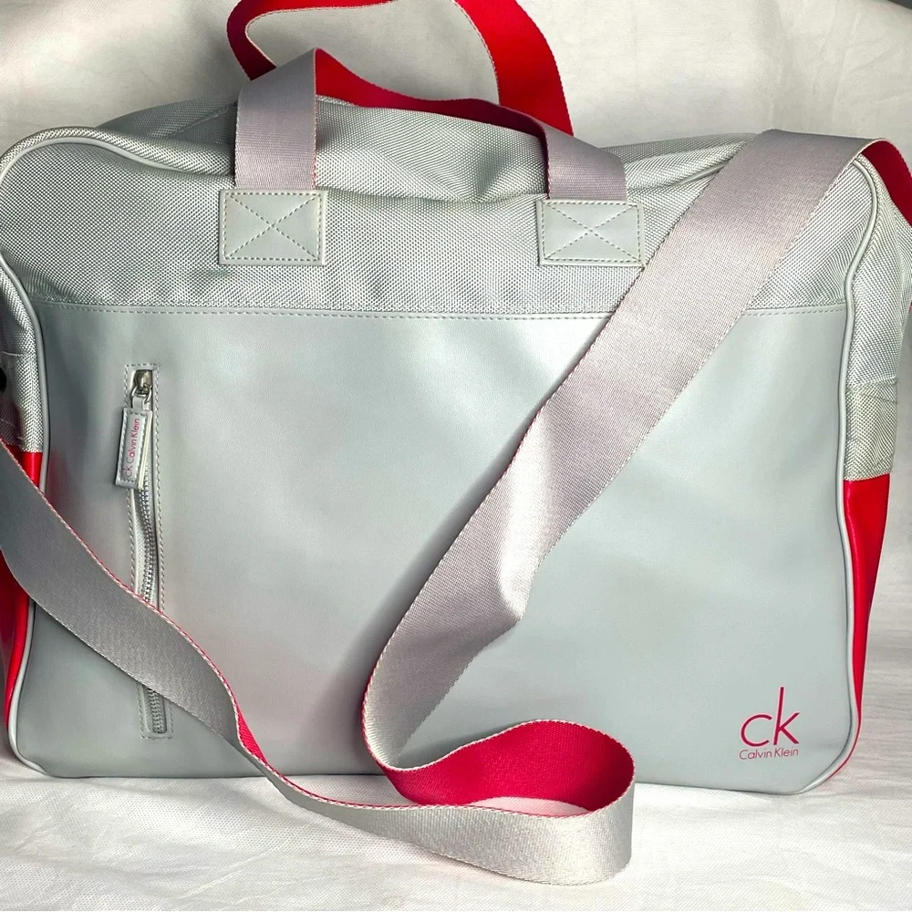 VTG Y2K 90s Calvin Klein Duffle Bag Travel Tote Zipper Shoulder Strap Metal Feet